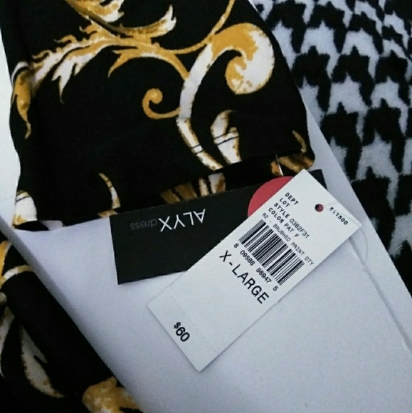 **SALE** NWT Alyx Filigree Print Dress - Picture 3 of 6